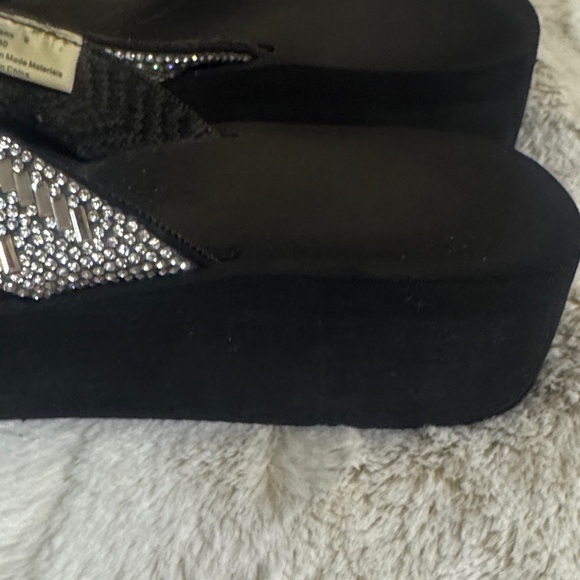 Elegant Black and Silver Women's Sandals - Picture 3 of 5